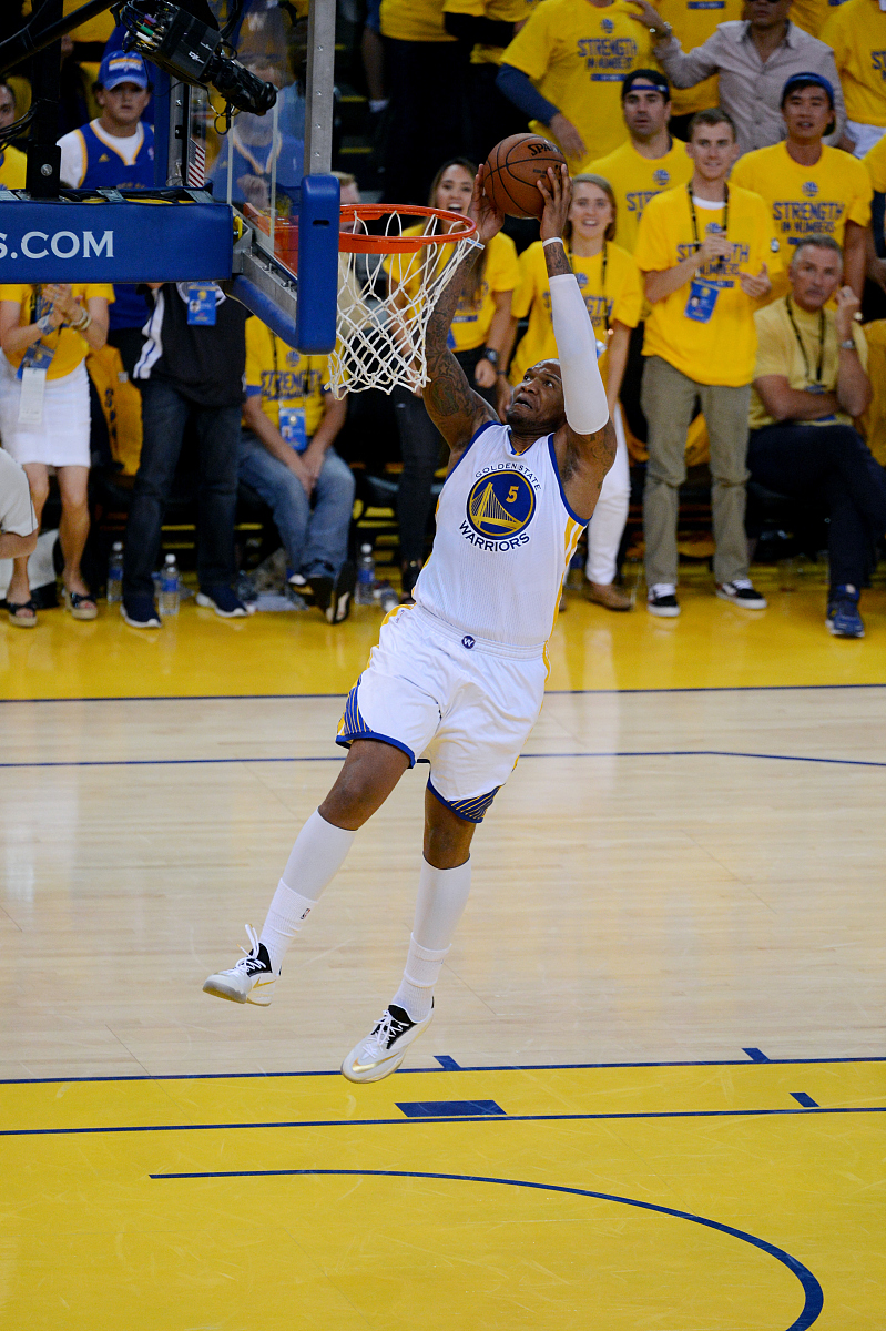 NBA季后赛今晨走向成谜;马赛手感冰凉;媒体盛赞;阵容厚度经受考验 NBA季后赛今晨走向成谜;马赛手感冰凉;媒体盛赞;阵容厚度经受考验