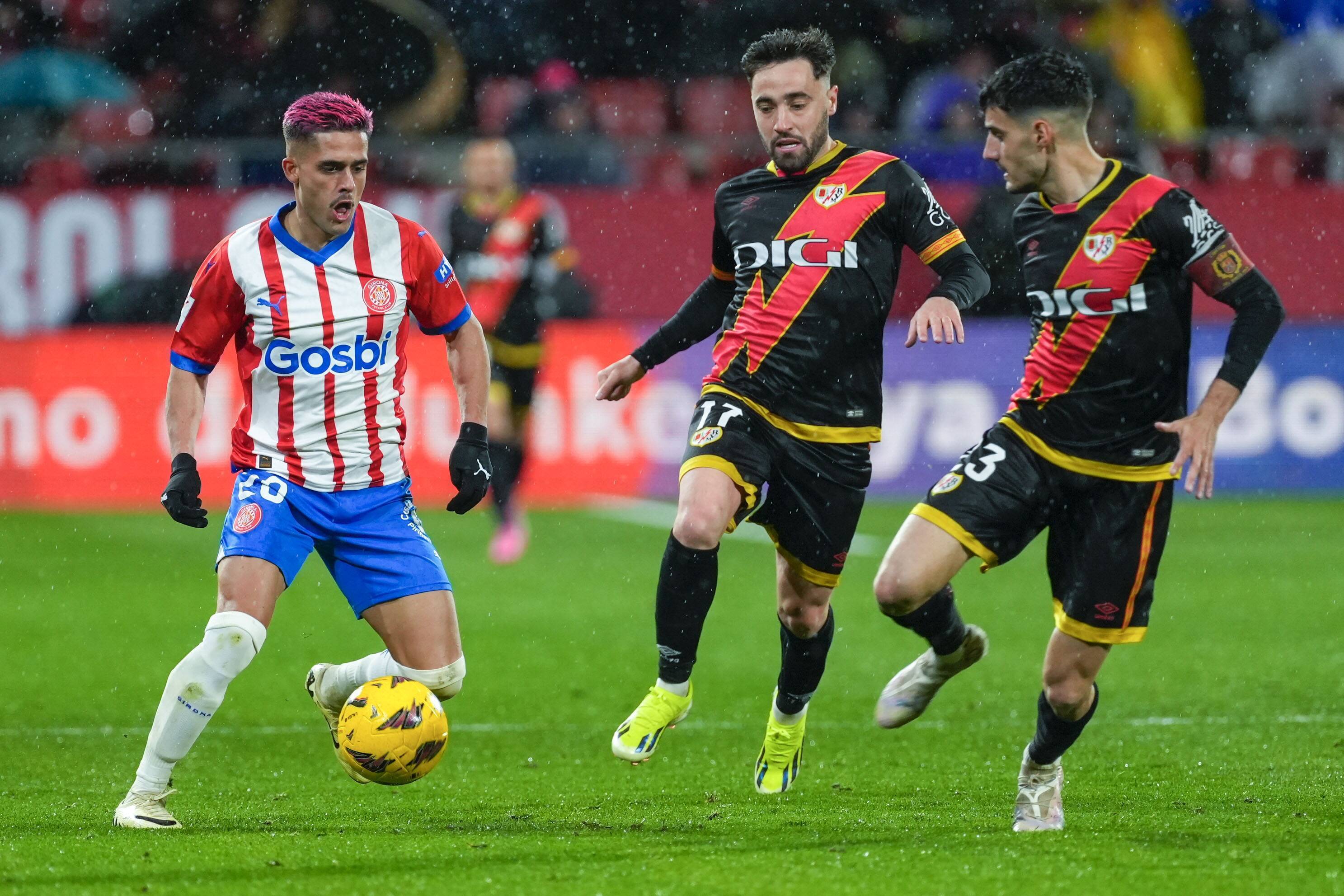 赛地聚焦:德甲转会期热度飙升,尼斯调整名单,引发热议,赛程密集仍需轮换的简单介绍 赛地聚焦:德甲转会期热度飙升,尼斯调整名单,引发热议,赛程密集仍需轮换的简单介绍