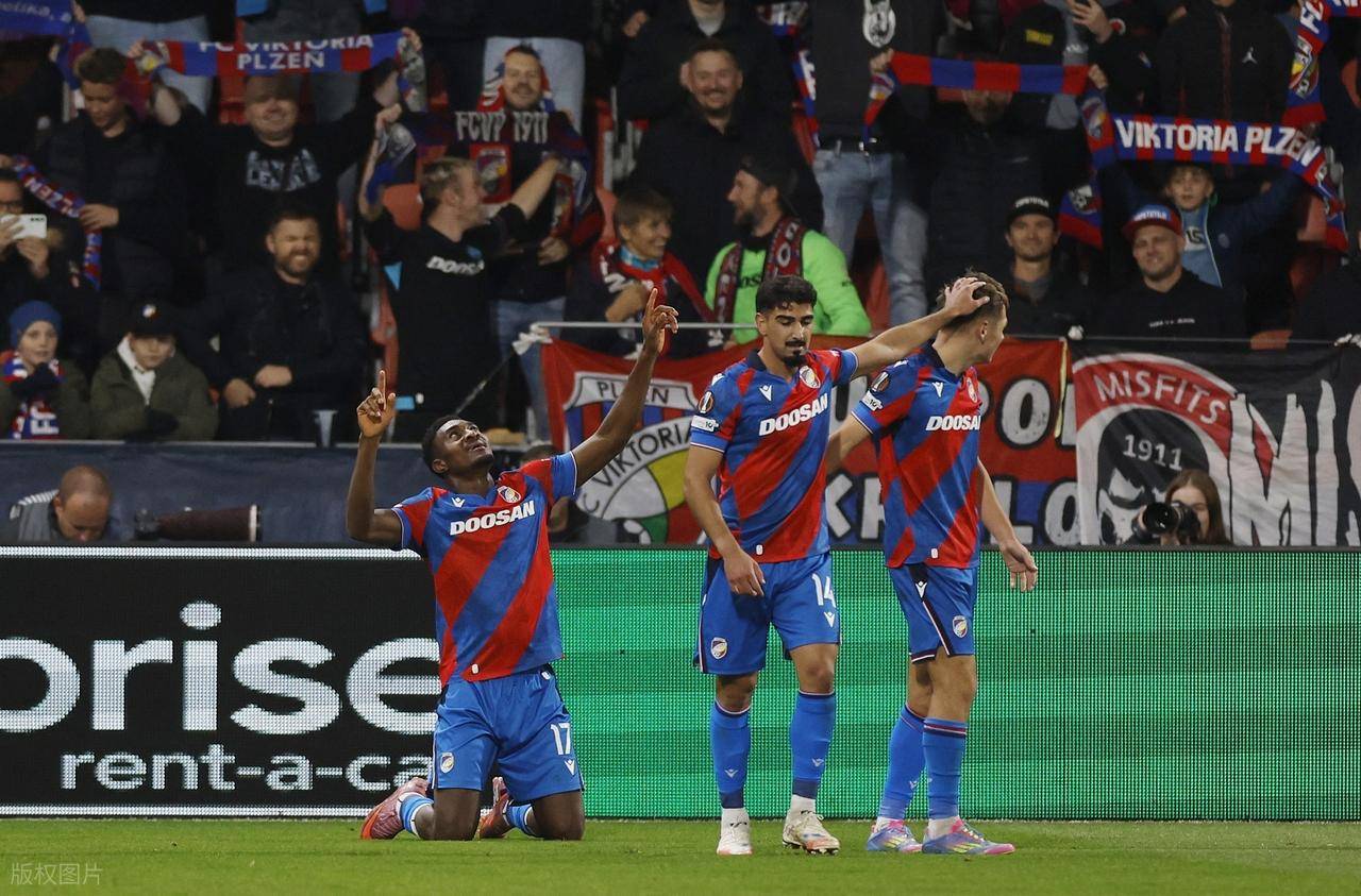 开云链接 -关于勒沃库森发布备战花絮，国际比赛日门线救险，欧联任务艰巨，年轻球员得到机会的信息