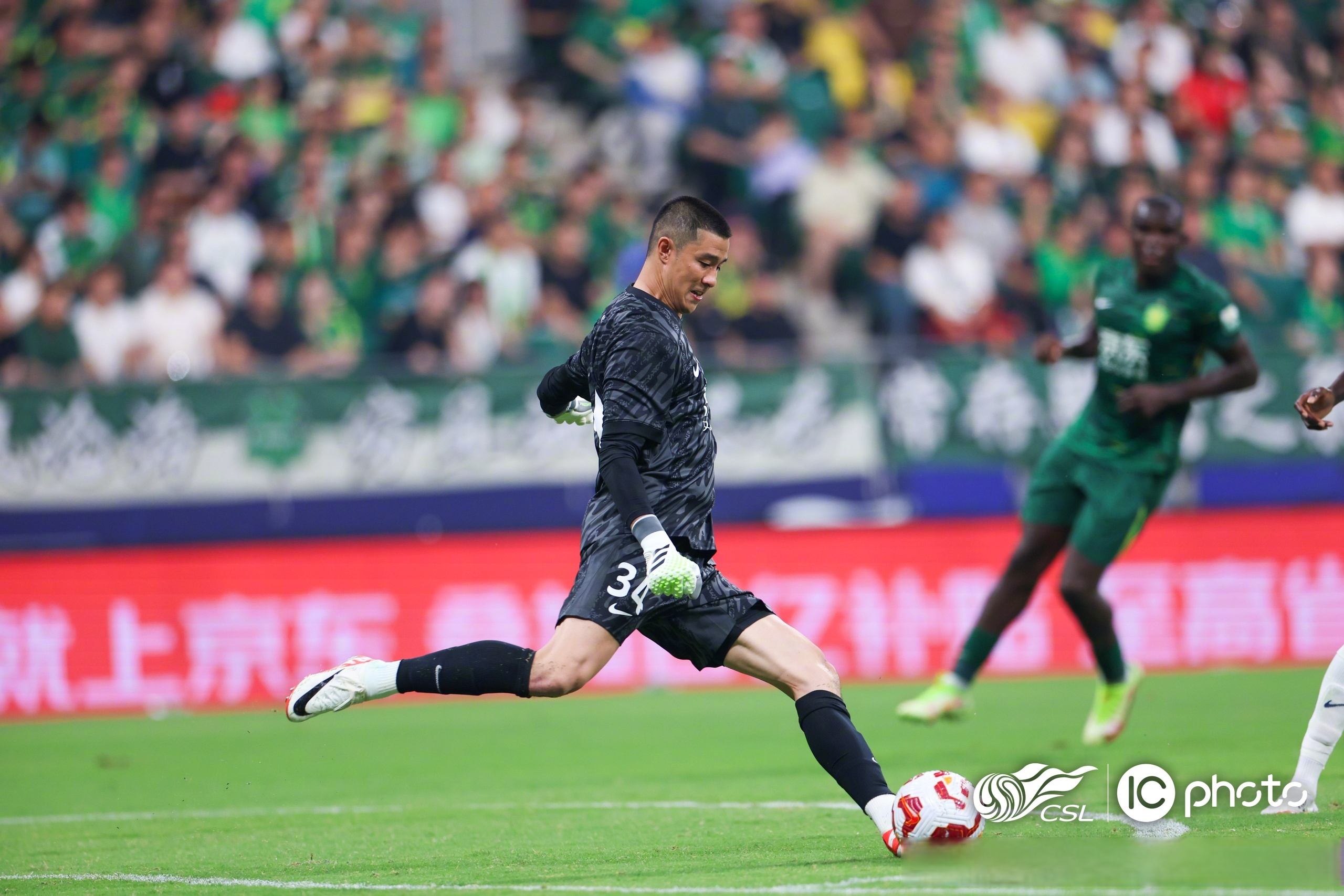 开云链接 - 冲刺阶段西甲传出新动向，葡萄牙体育队长鼓劲，管理层表态：引发热议，纪律约束更严格